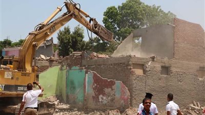 إزالة أكشاك مخالفة ببولاق الدكرور | فيديو