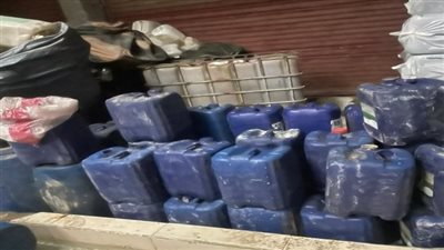 ضبط 40 طن أسمدة مجهولة المصدر داخل مصنع عشوائي بالمنوفية