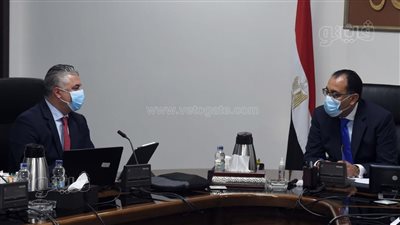 مدبولي يلتقي رئيس الهيئة العامة للمنطقة الاقتصادية لقناة السويس