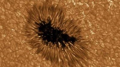 تحذيرات شديدة ومخاوف.. ناسا: بقعة شمسية ضخمة تهاجم الأرض خلال أيام 