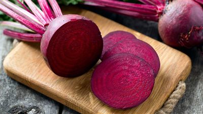 فوائد البنجر الأحمر.. أبرزها تقوية المناعة وعلاج فقر الدم 