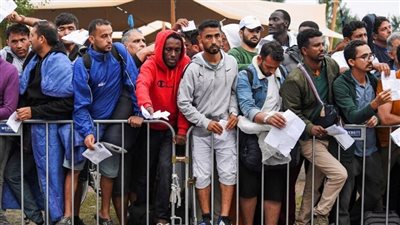 هولندا تحقق في وفاة رضيع بمركز مكتظ بطالبي اللجوء