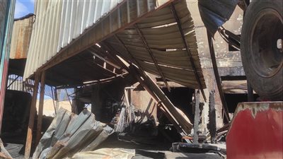 نيابة كفر سعد تواصل التحقيق في ملابسات حريق مصنع الأثاث بالسنانية بدمياط