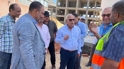 محافظ بورسعيد يتفقد الأعمال الإنشائية بمصنع إنتاج الغازات|صور