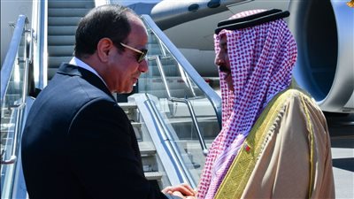 لحظة توديع الرئيس السيسي ملك البحرين اليوم من مطار العلمين الدولي|فيديو وصور