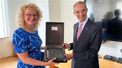 عمرو طلعت يبحث مع وزيرة الاقتصاد بليتوانيا التعاون في التحول الرقمي 