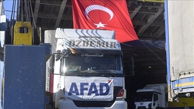 لبنان يتسلم مساعدات غذائية تركية