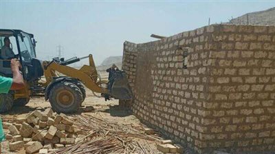 ضمن الموجة الـ20.. إزالة 28 حالات تعد على أراضي زراعية وأملاك دولة بقرى أسيوط