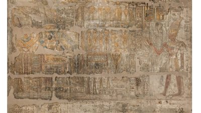 استئناف أعمال ترميم أعمدة صالة الأعمدة الكبرى بمعابد الكرنك