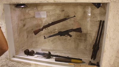 في ذكرى إعادة افتتاحه.. تعرف على متحف كهف روميل بمطروح