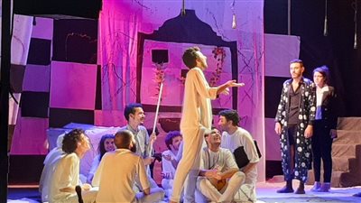 الفريق المسرحي لتجارة المنوفية يبدع في عرضه الفني