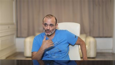 أيمن بهجت قمر: سيد حجاب قال لي لو كتبت أغاني مش هتخلص تعليمك | فيديو 