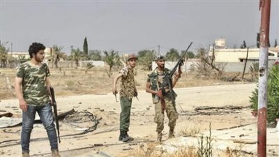 اشتباكات بالأسلحة الثقيلة بين الميليشيات غرب العاصمة الليبية طرابلس 