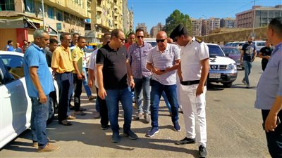 حملات مكبرة لإزالة إشغالات الباعة الجائلين في شوارع الإسكندرية 