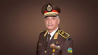 وزير الدفاع يزور مصابى العمليات الحربية بالمجمع الطبى للقوات المسلحة بكوبرى القبة والمعادى 