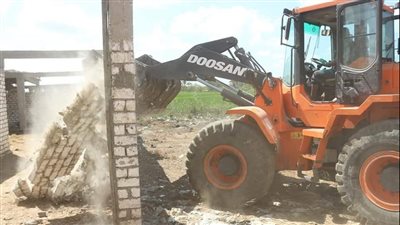 إزالة 23 حالة تعدٍ على أملاك الدولة بمدينة كفر البطيخ بدمياط