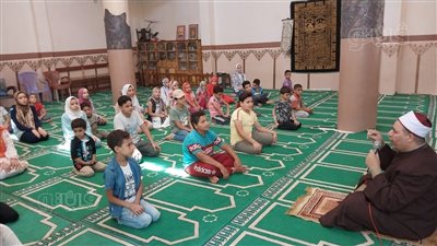 الورد اللي فتح في مساجد مصر..  إقبال أطفال المنوفية على حفظ القرآن في البرنامج الصيفي | فيديو