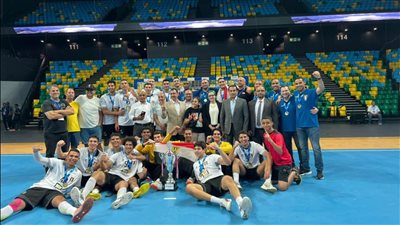 وزير الرياضة يهنئ شباب اليد بالحصول على البطولة الأفريقية برواندا