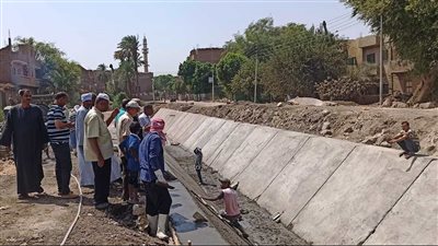 محافظ سوهاج يكلف رؤساء المدن بمتابعة أعمال تبطين الترع