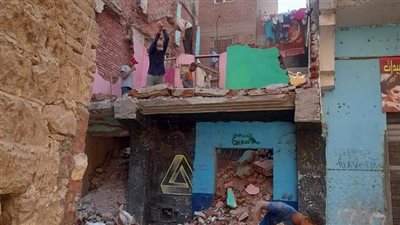 حملة لرفع الإشغالات وإزالة العقارات الآيلة للسقوط ببولاق الدكرور | صور