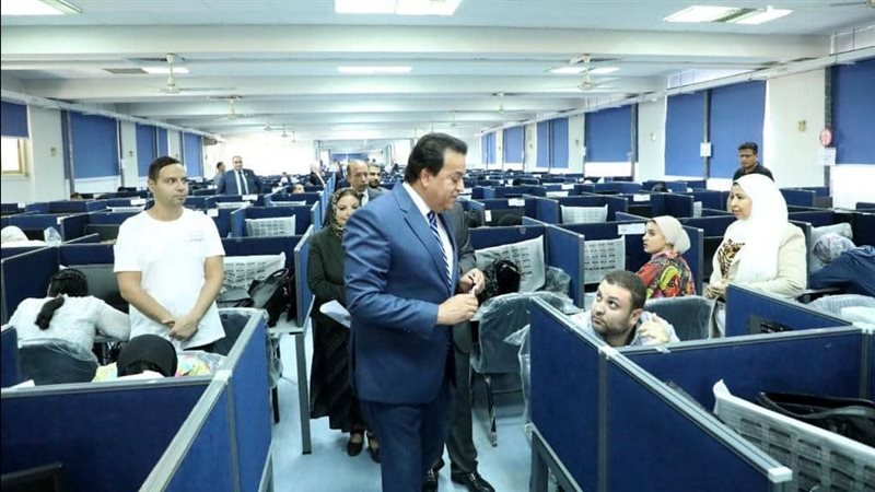 وزير الصحة يتفقد