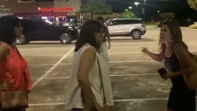 اعتقال أمريكية في تكساس بتهمة كراهية الهنديات