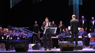 محمد الحلو يطرب جمهور أوبرا الإسكندرية في حفل كامل العدد | صور