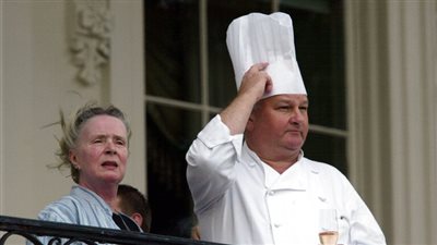 فرنسي الجنسية.. وفاة كبير طهاة الحلويات في البيت الأبيض