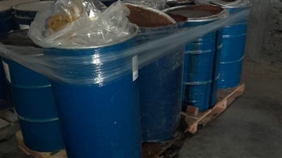 التموين تضبط مصانع مواد غذائية بحيازتها مواد غذائية منتهية الصلاحية بالإسكندرية