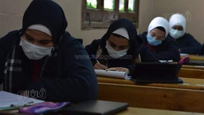 بدء امتحان الأحياء والاستاتيكا والفلسفة لطلاب الثانوية العامة الدور الثاني