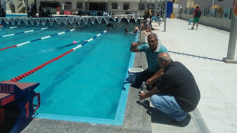 مرور على حمامات السباحة