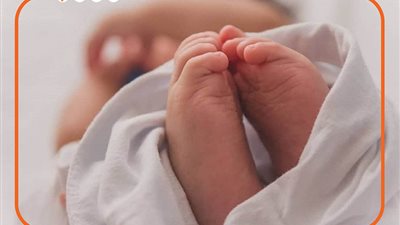 قلوب حجر.. الأب والأم يتخلصان من رضيعهما.. ما القصة ؟ | فيديو جراف