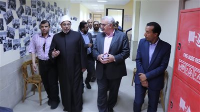 رئيس جامعة الأزهر يتفقد اختبارات القدرات بكلية اللغات والترجمة 