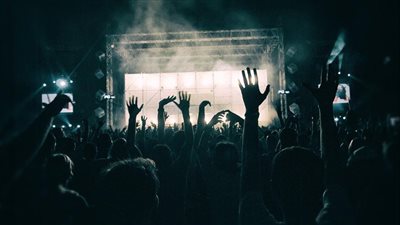 فرنسا تلغي حفلا موسيقيا لفرقة تاكي النرويجية بسبب عبارات معادية للإسلام