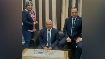 ضبط شيكولاتة بالمخدرات بحوزة راكبين بمطار القاهرة 