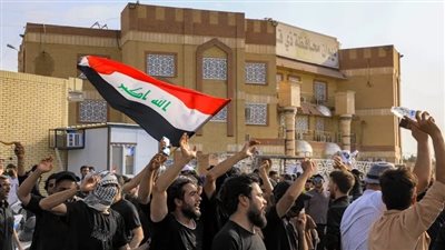 بعد دعوة الصدر.. بدء انسحاب المتظاهرين من المنطقة الخضراء بالعراق