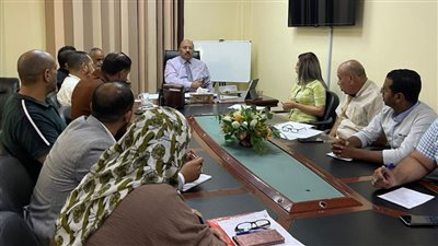 رئيس مياه القناة يلتقي رؤساء نقابات عمال السويس والإسماعيلية وبورسعيد