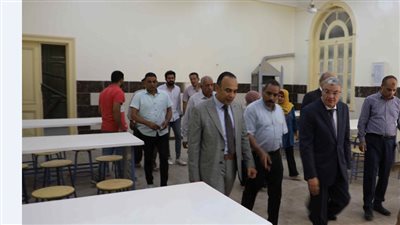 محافظ المنيا يتفقد أعمال الصيانة الشاملة بمدرسة الفريق صفي الدين الثانوية