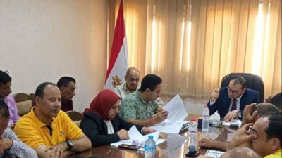 نائب محافظ دمياط يستعرض خطة الوحدات المحلية لمنظومة النظافة