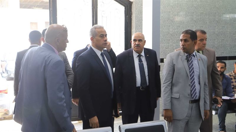وزير القوى العاملة