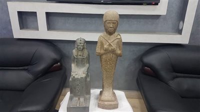 حبس عصابة لبيع الآثار المزيفة والنصب على المواطنين