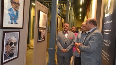 رئيس التنمية الثقافية يفتتح معرض في حب نجيب محفوظ | صور