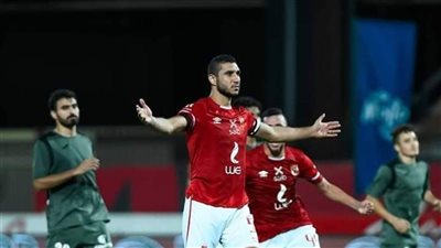 الأهلي يسجل هدفين في 5 دقائق بمرمى سيراميكا كليوباترا
