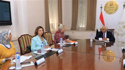 وزير التعليم يلتقي مع ممثلة صندوق الأمم المتحدة للسكان في مصر لمناقشة التعاون المشترك