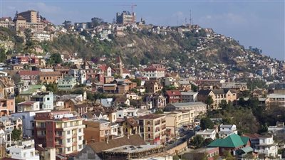 بسبب خطف طفل أمهق.. شرطة مدغشقر تقتل 19 شخصا وتصيب 21 آخرين