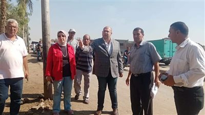 نائب محافظ الجيزة يعاين طريق طراد النيل بمركز أوسيم | صور