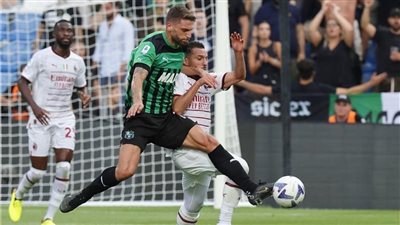 ميلان يسقط في فخ التعادل السلبي مع ساسولو بالدوري الإيطالي