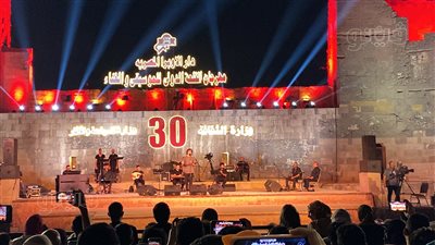 محمد محسن يبدأ حفل مهرجان القلعة بـ