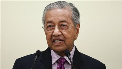 نقل مهاتير محمد إلى المستشفى في ماليزيا إثر إصابته بكورونا