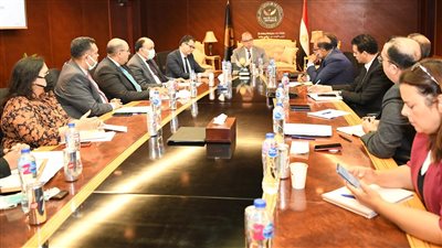 فريد: نبحث تعديل قانون سوق المال لإصدار أدوات مالية تتوافق مع متطلبات حماية المناخ